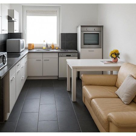 Gemuetliches Lisa Zimmer Mit Gemeinschaftskueche Heilbronn Zentrum 外观 照片